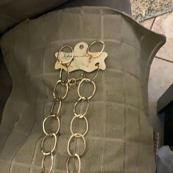 SET EARRINGS AND NECKLACE - Picture 3 of 3